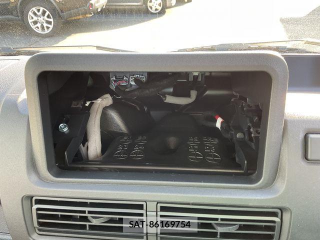 Daihatsu HIJET TRUCK 2026-02 4421090-11