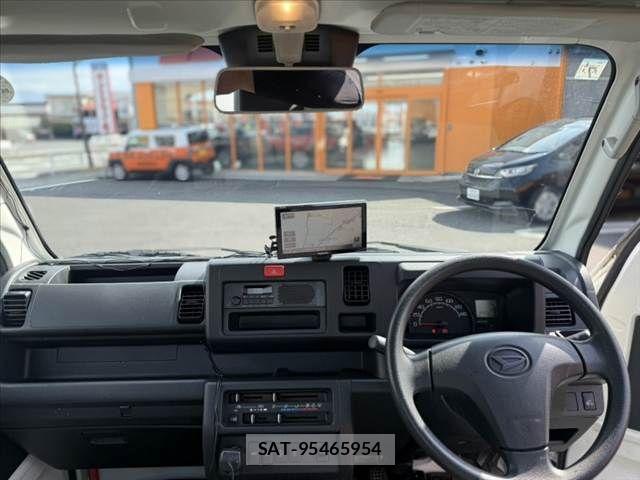 Daihatsu HIJET TRUCK 2018-07 4945669-1