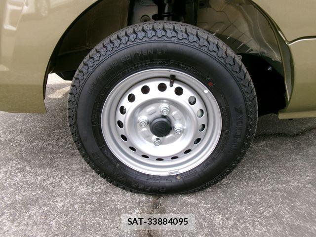 Daihatsu HIJET TRUCK 2025-07 4945575-14