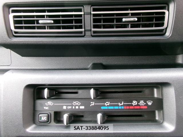 Daihatsu HIJET TRUCK 2025-07 4945575-17