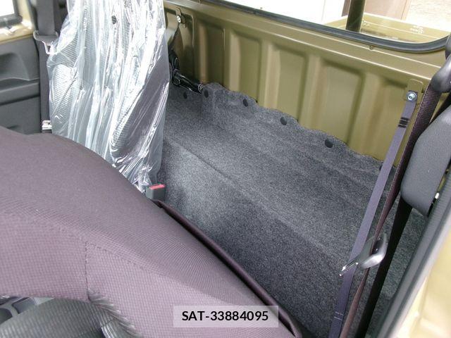 Daihatsu HIJET TRUCK 2025-07 4945575-24