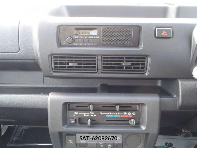 Daihatsu HIJET TRUCK 2022-09 4945652-15