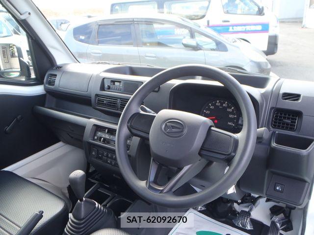 Daihatsu HIJET TRUCK 2022-09 4945652-1