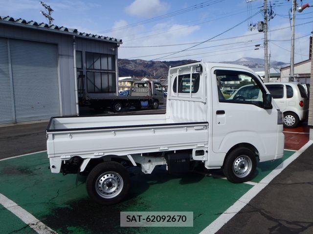 Daihatsu HIJET TRUCK 2022-09 4945652-3