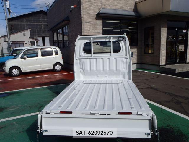 Daihatsu HIJET TRUCK 2022-09 4945652-8
