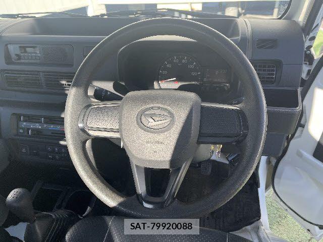 Daihatsu HIJET TRUCK 2022-05 5869145-13