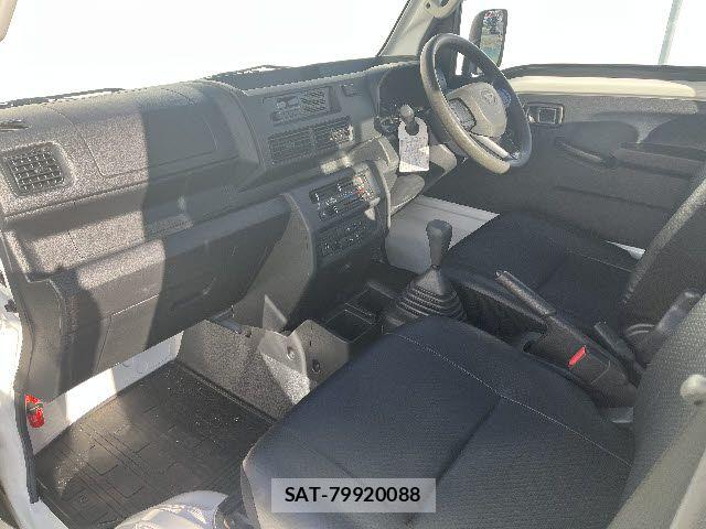 Daihatsu HIJET TRUCK 2022-05 5869145-18