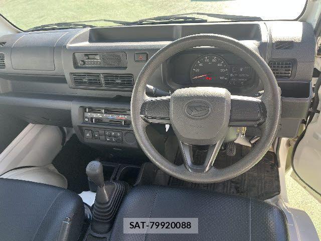 Daihatsu HIJET TRUCK 2022-05 5869145-1