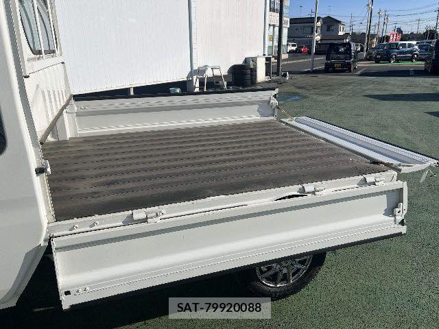 Daihatsu HIJET TRUCK 2022-05 5869145-21
