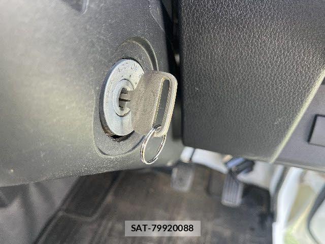 Daihatsu HIJET TRUCK 2022-05 5869145-25
