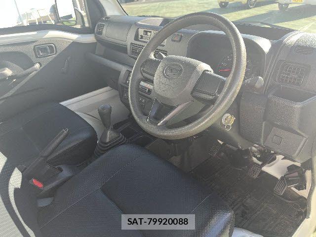 Daihatsu HIJET TRUCK 2022-05 5869145-3