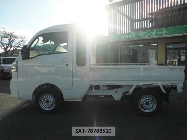 Daihatsu HIJET TRUCK 2026-03 6000546-7