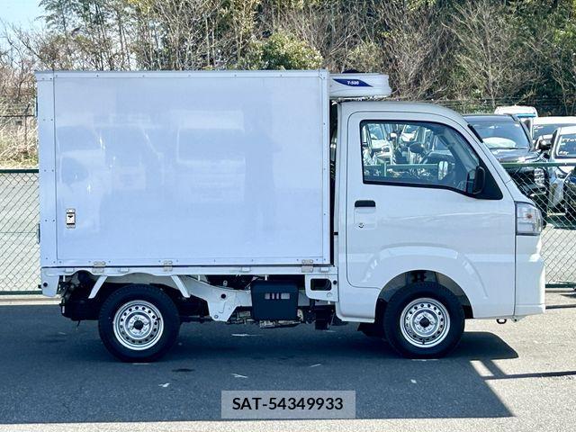 Daihatsu HIJET TRUCK 2025-11 6000521-9