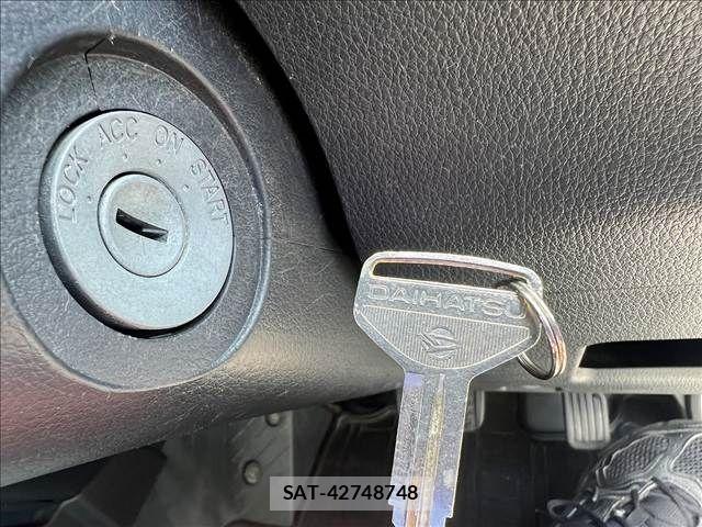 Daihatsu HIJET TRUCK 2017-04 6000579-12