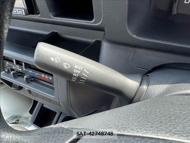 Daihatsu HIJET TRUCK 2017-04 6000579-14