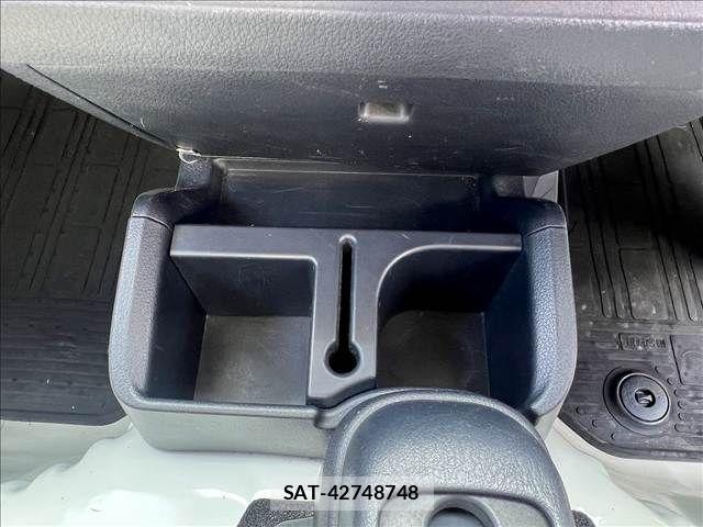 Daihatsu HIJET TRUCK 2017-04 6000579-21