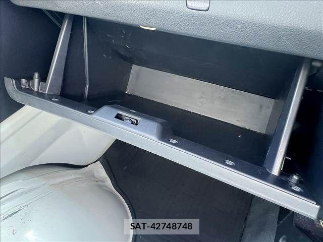 Daihatsu HIJET TRUCK 2017-04 6000579-22