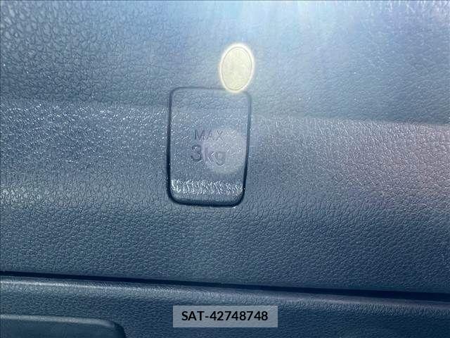 Daihatsu HIJET TRUCK 2017-04 6000579-24