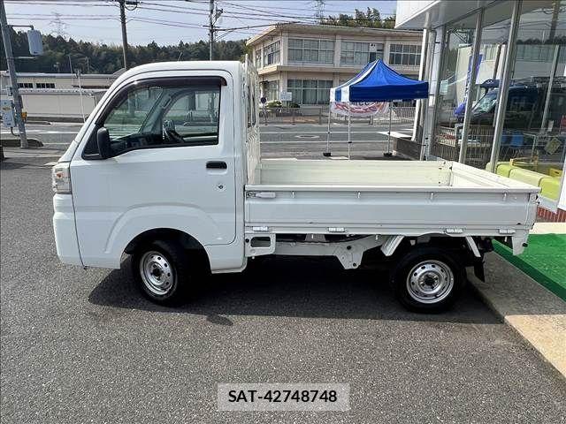 Daihatsu HIJET TRUCK 2017-04 6000579-3