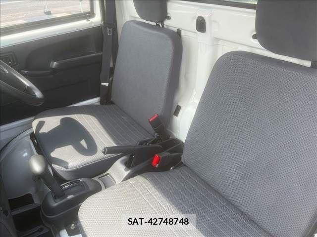 Daihatsu HIJET TRUCK 2017-04 6000579-5