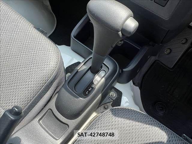Daihatsu HIJET TRUCK 2017-04 6000579-7