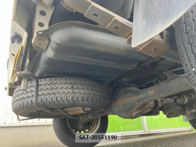 Daihatsu HIJET TRUCK 2017-10 6215427-9
