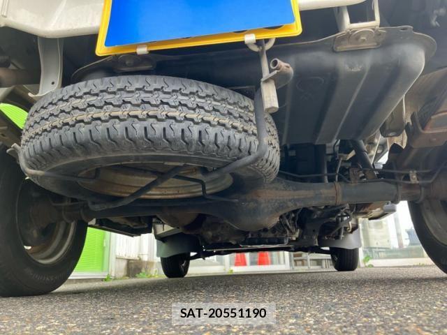 Daihatsu HIJET TRUCK 2017-10 6215427-8