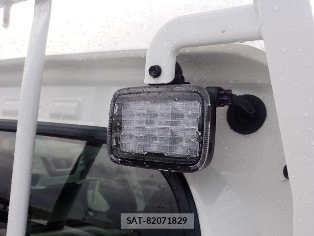 Daihatsu HIJET TRUCK 2026-04 6244428-12