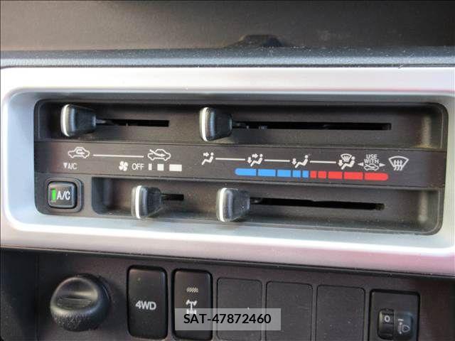 Daihatsu HIJET TRUCK 2017-08 6276458-12