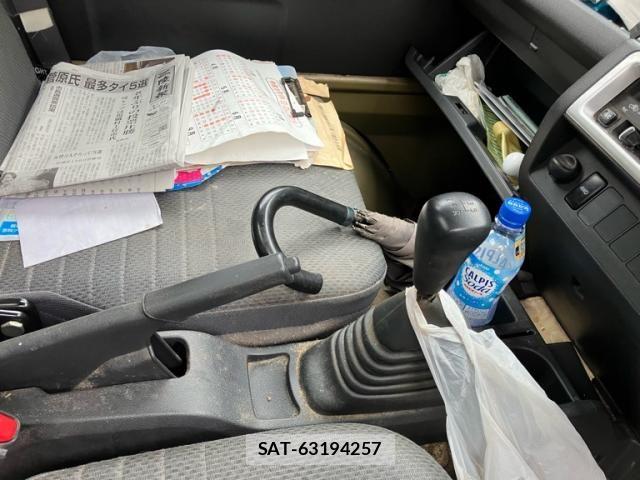Daihatsu HIJET TRUCK 2017-02 6641679-18