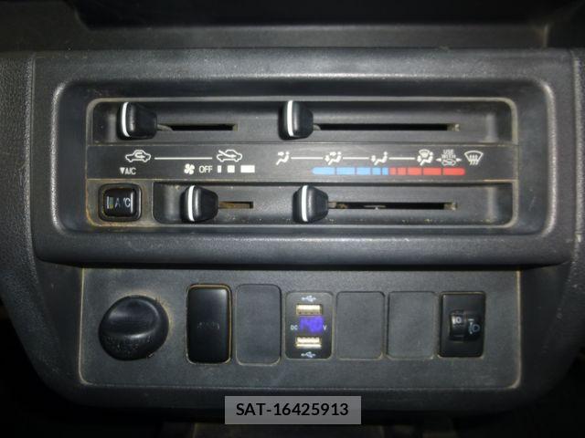 Daihatsu HIJET TRUCK 2017-04 6815266-13