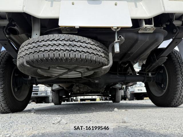 Daihatsu HIJET TRUCK 2016-08 6906185-12