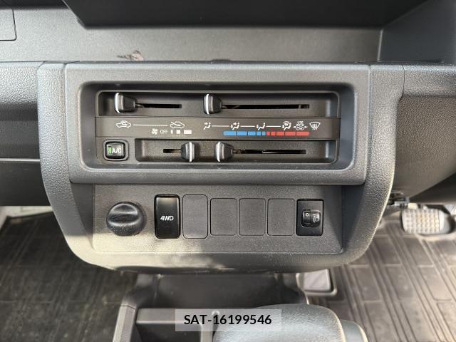 Daihatsu HIJET TRUCK 2016-08 6906185-20