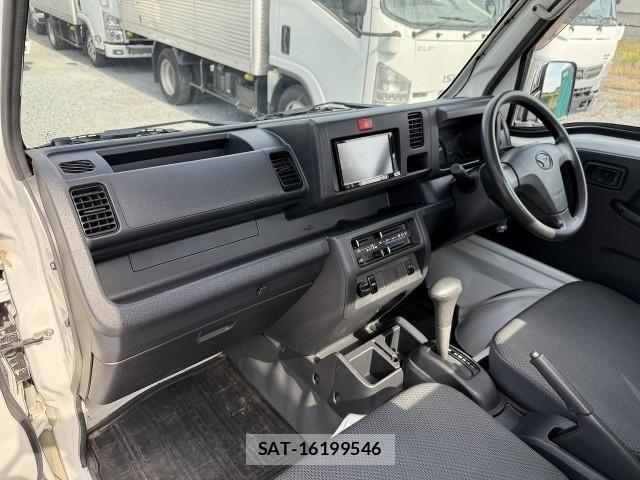Daihatsu HIJET TRUCK 2016-08 6906185-23