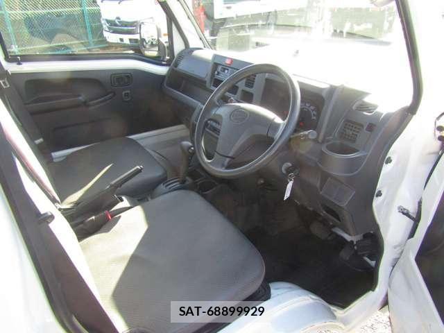 Daihatsu HIJET TRUCK 2015-04 6906183-9