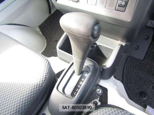 Daihatsu HIJET TRUCK 2015-04 6906182-15