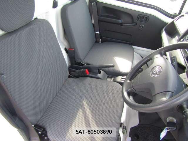 Daihatsu HIJET TRUCK 2015-04 6906182-22