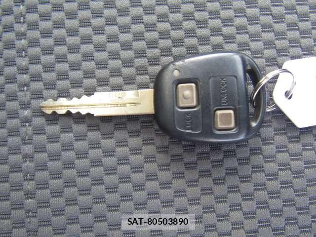 Daihatsu HIJET TRUCK 2015-04 6906182-23