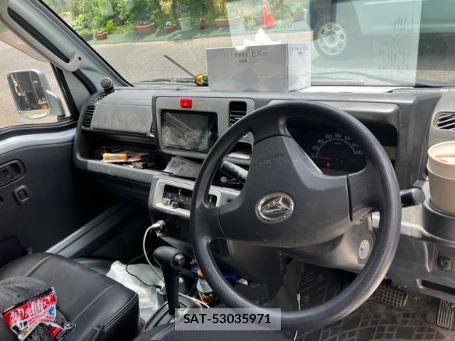 Daihatsu HIJET TRUCK 2017-08 7058827-7