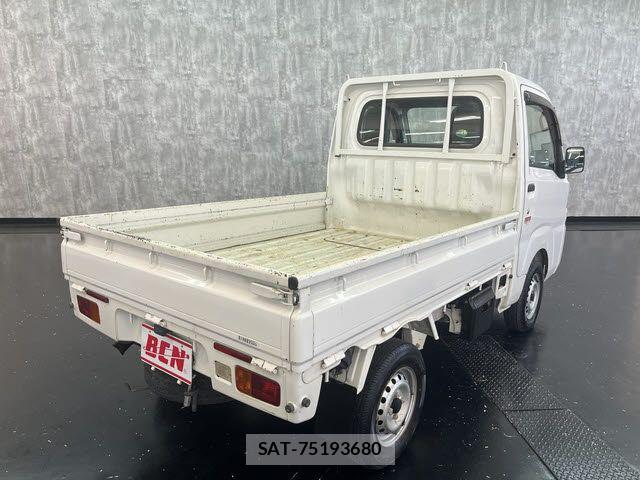 Daihatsu HIJET TRUCK 2018-01 7219502-2