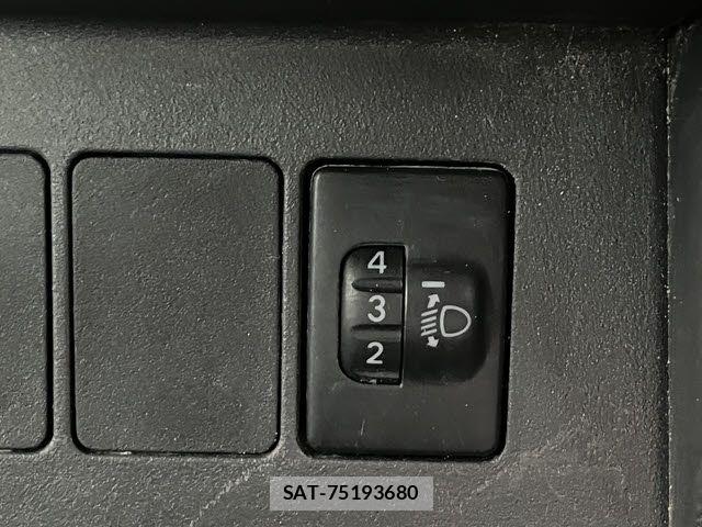 Daihatsu HIJET TRUCK 2018-01 7219502-5