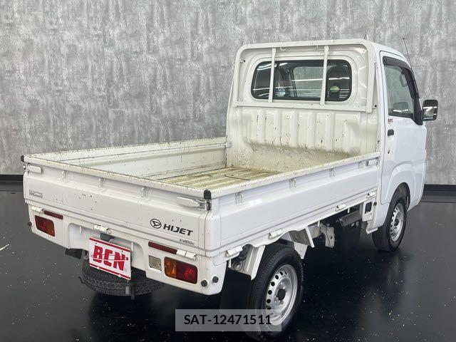 Daihatsu HIJET TRUCK 2018-01 7219501-2