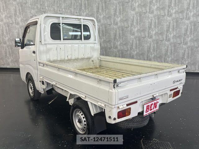 Daihatsu HIJET TRUCK 2018-01 7219501-8