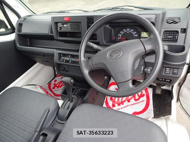 Daihatsu HIJET TRUCK 2017-05 7327445-1
