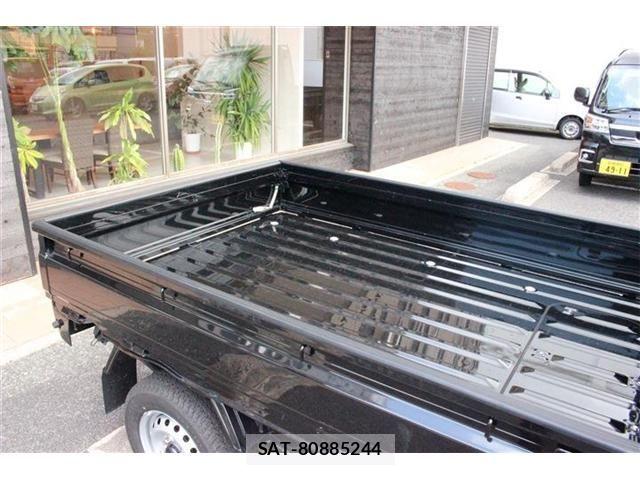 Daihatsu HIJET TRUCK 2017-04 7327451-14