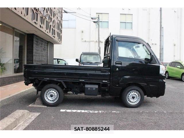 Daihatsu HIJET TRUCK 2017-04 7327451-17