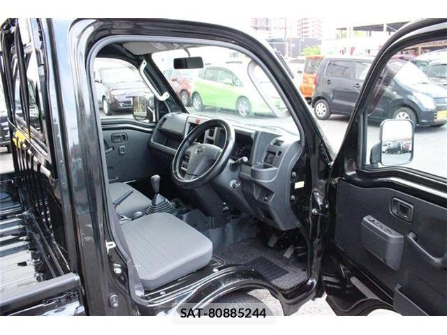 Daihatsu HIJET TRUCK 2017-04 7327451-22