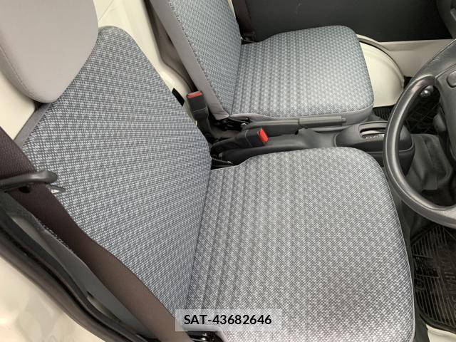 Daihatsu HIJET TRUCK 2012-02 7358067-9