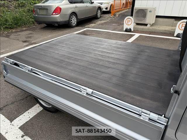 Daihatsu HIJET TRUCK 2024-11 7392350-25
