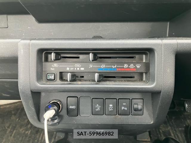 Daihatsu HIJET TRUCK 2021-06 7454748-15